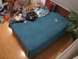 Live Nude Cam Models camsoda voyeurcam-julmodels-whitebed-5