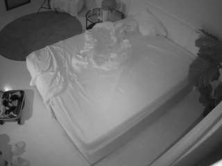 Lon Sge camsoda voyeurcam-julmodels-whitebed-5