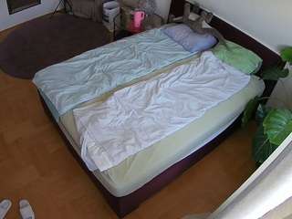 voyeurcam-julmodels-whitebed-5 camsoda Stranger Chat Cam 