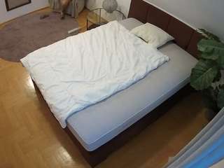 Voyoere House camsoda voyeurcam-julmodels-whitebed-5