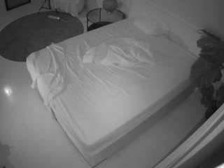 Naked Men Models camsoda voyeurcam-julmodels-whitebed-5