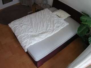 Voyeur Live House camsoda voyeurcam-julmodels-whitebed-5