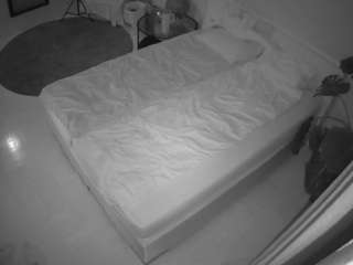 Voyeur House 2023 camsoda voyeurcam-julmodels-whitebed-5