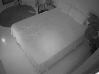 Camsoda Voyeur House camsoda voyeurcam-julmodels-whitebed-5