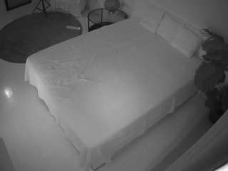 Black Nude Models camsoda voyeurcam-julmodels-whitebed-5