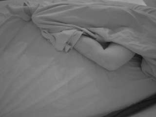 Gemma Ward Nude camsoda voyeurcam-julmodels-whitebed-5