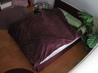 voyeurcam-julmodels-whitebed-5 webcam model