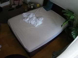 voyeurcam-julmodels-whitebed-5 webcam model