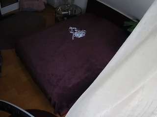 voyeurcam-julmodels-whitebed-5