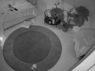 voyeurcam-julmodels-whitebed-5 Modèle Webcam Profil