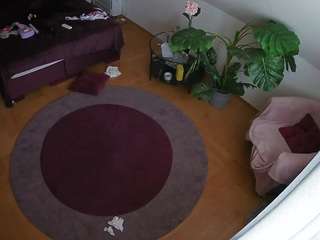 voyeurcam-julmodels-whitebed-5 Webcam Model Profile