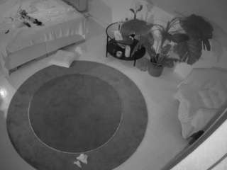 voyeurcam-julmodels-whitebed-5 Modèle Webcam Profil