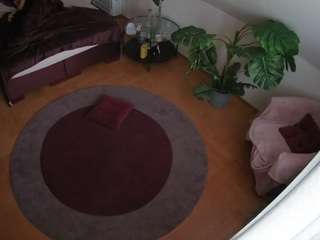 voyeurcam-julmodels-whitebed-5 - Cam en Direct