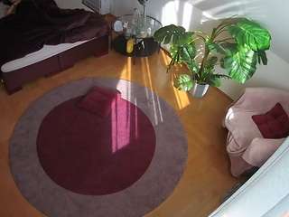 voyeurcam-julmodels-whitebed-5 Modèle Webcam Profil