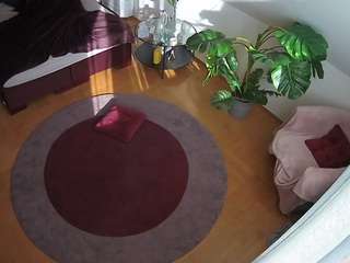 voyeurcam-julmodels-whitebed-5 Modèle Webcam Profil