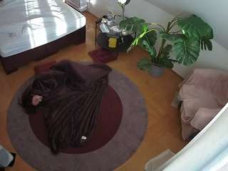 voyeurcam-julmodels-whitebed-5 - Live Cam