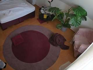 voyeurcam-julmodels-whitebed-5