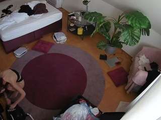 voyeurcam-julmodels-whitebed-5
