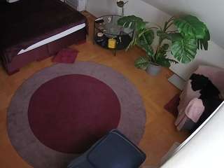 voyeurcam-julmodels-whitebed-5
