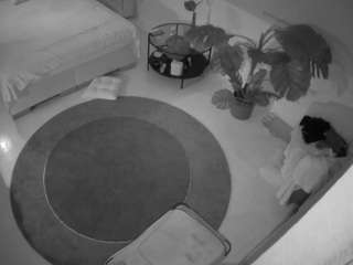 voyeurcam-julmodels-whitebed-5