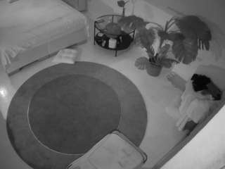 voyeurcam-julmodels-whitebed-5 camsoda