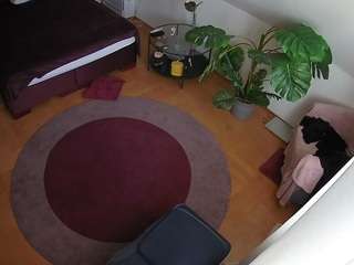 voyeurcam-julmodels-whitebed-5 camsoda