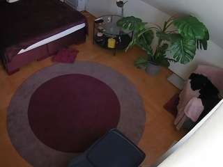 voyeurcam-julmodels-whitebed-5 camsoda
