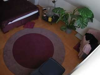 voyeurcam-julmodels-whitebed-5 camsoda
