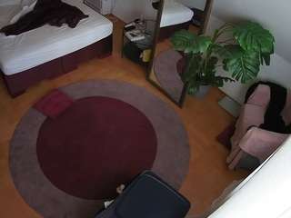  voyeurcam-julmodels-whitebed-5 chat room