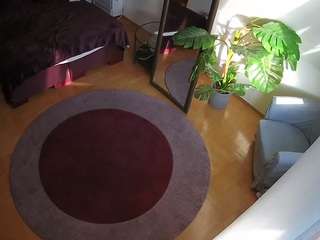 voyeurcam-julmodels-whitebed-5
