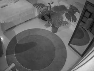 voyeurcam-julmodels-whitebed-5