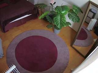 voyeurcam-julmodels-whitebed-5 camsoda