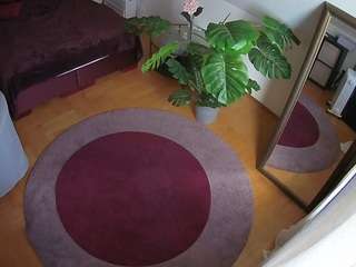 voyeurcam-julmodels-whitebed-5