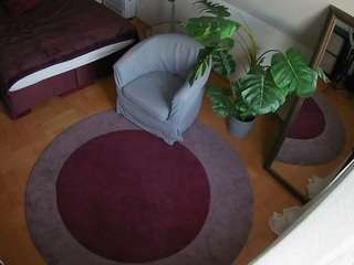 voyeurcam-julmodels-whitebed-5 camsoda