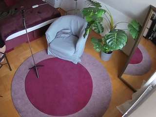 voyeurcam-julmodels-whitebed-5 camsoda