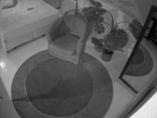 voyeurcam-julmodels-whitebed-5