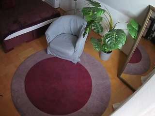 voyeurcam-julmodels-whitebed-5