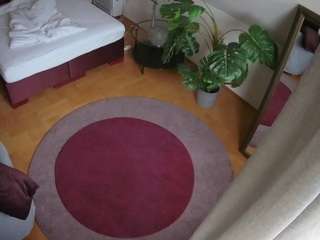 voyeurcam-julmodels-whitebed-5 webcam model