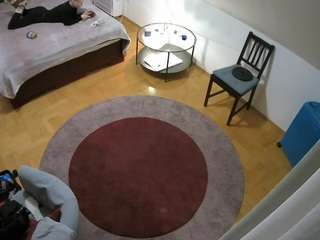 voyeurcam-julmodels-whitebed-5