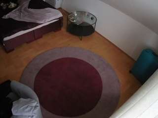 voyeurcam-julmodels-whitebed-5's CamSoda show and profile