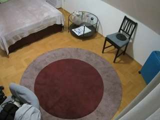 voyeurcam-julmodels-whitebed-5's CamSoda show and profile