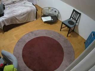 voyeurcam-julmodels-whitebed-5