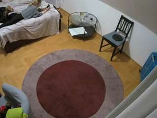 voyeurcam-julmodels-whitebed-5