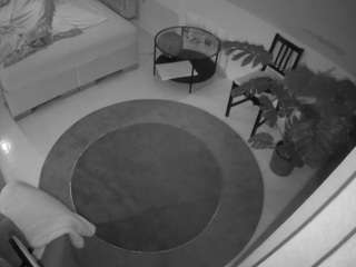 voyeurcam-julmodels-whitebed-5