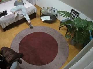 voyeurcam-julmodels-whitebed-5 webcam model