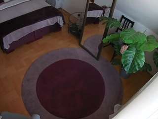 voyeurcam-julmodels-whitebed-5