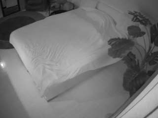 voyeurcam-julmodels-whitebed-5 Live Webcam on CamSoda