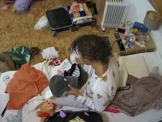 voyeurcam-julmodels-whitebed-5 webcam