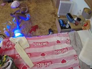 voyeurcam-julmodels-whitebed-5 webcam