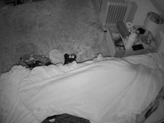 voyeurcam-julmodels-whitebed-5 camsoda